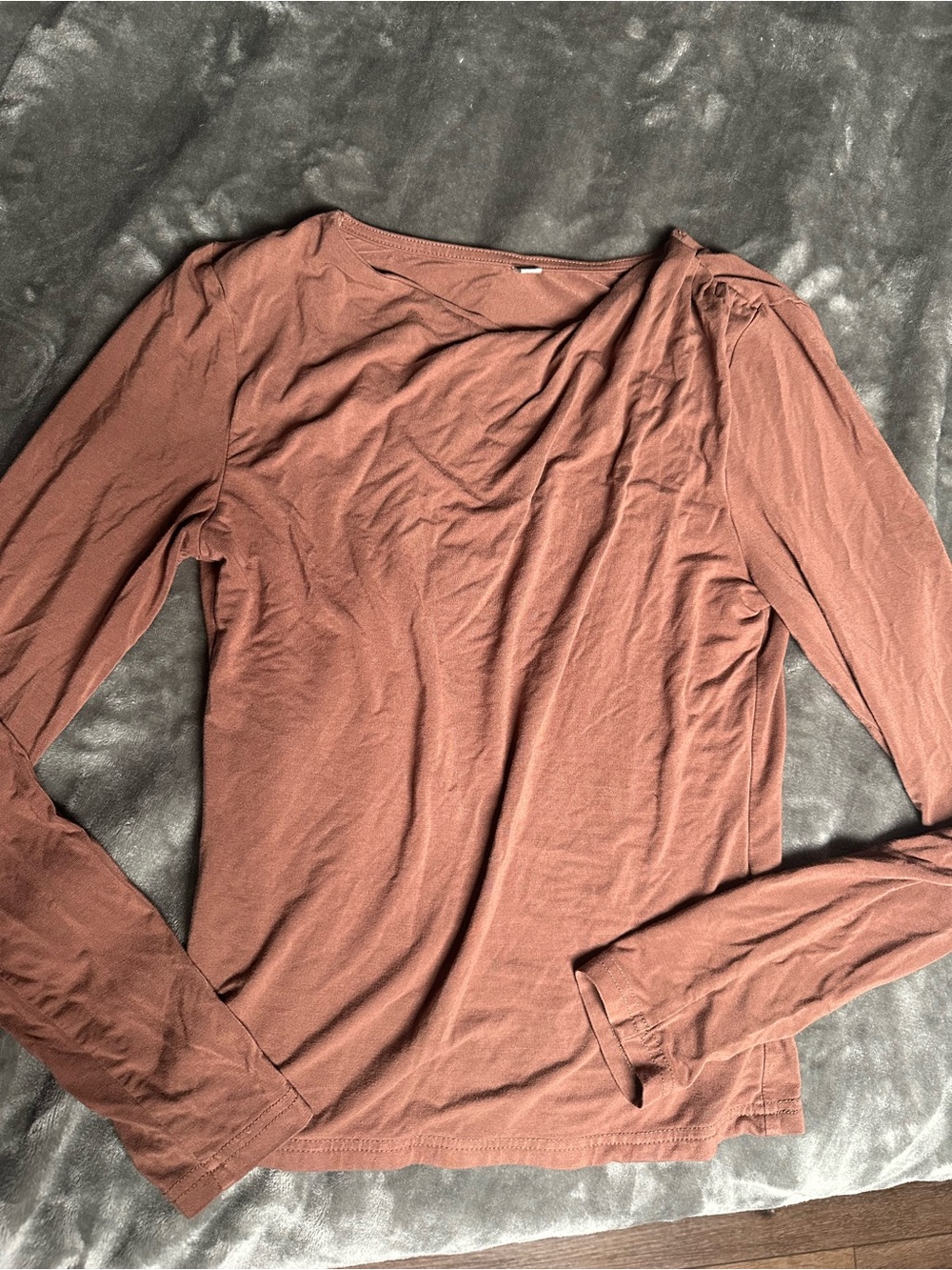 Amazon Essentials Long-Sleeve Crewneck Top in Mauve